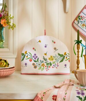 Petals & prose Theemuts