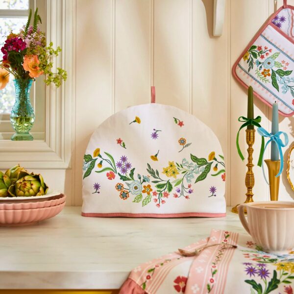 Petals & prose Theemuts